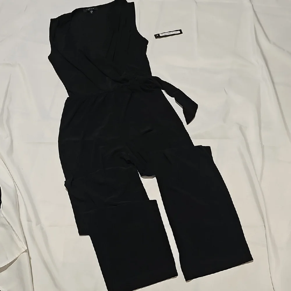 Tahari Elegant Black Sleeveless Jumpsuit - Picture 1 of 11